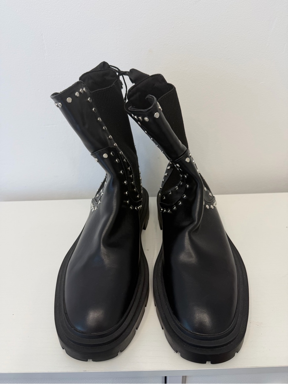 Zara Black Studded Chelsea Boots - Women's Fashion Boots Size 39 (8)